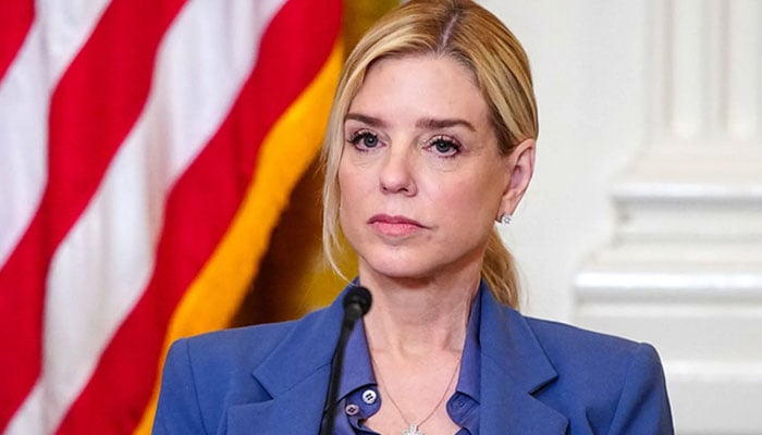 امریکی ڈیموکریٹس نے سابق اٹارنی جنرل پام بونڈی—فائل فوٹو