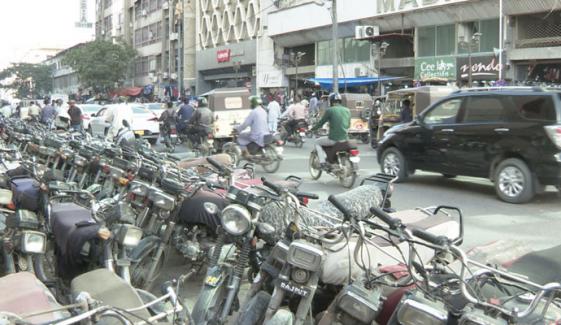 کراچی: 1 ماہ میں 3 ہزار موٹر سائیکلیں، 140 گاڑیاں چوری