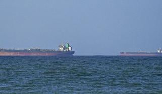 جنگ بندی کے باوجود آبنائے ہرمز میں بحری آمد و رفت سست، عالمی توانائی بحران کے خدشات برقرار