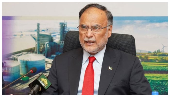 احسن اقبال : فائل فوٹو