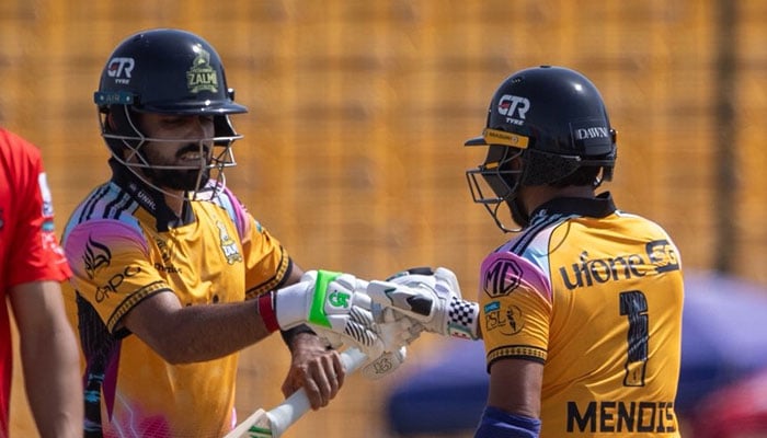 بابر اعظم نے کوہلی اور گیل کا ٹی ٹوئنٹی میں عالمی ریکارڈ برابر کردیا