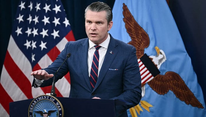 2 امریکی جہاز آبنائے ہرمز سے گزر کر خلیج عرب پہنچ گئے، پیٹ ہیگستھ