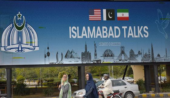 اسلام آباد میں ایران امریکا مذاکرات آج رات اور کل اتوار کو بھی جاری رہ سکتے ہیں، امریکی میڈیا
