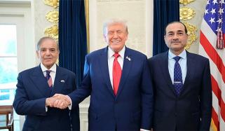 فیلڈ مارشل عاصم منیر اور وزیراعطم شہباز شریف انتہائی غیر معمولی لوگ ہیں، ڈونلڈ ٹرمپ