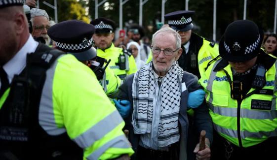 برطانیہ: فلسطین ایکشن کی حمایت میں مظاہرین کیخلاف کریک ڈاؤن، 523 گرفتار