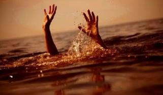 کراچی: شوہر سے جھگڑا، بزرگ خاتون نے نالے میں چھلانگ لگا دی