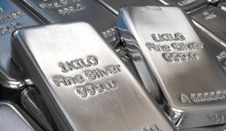 400 کلو چاندی کہاں گئی؟ پاکستان کسٹمز کے 2 اہلکار گرفتار