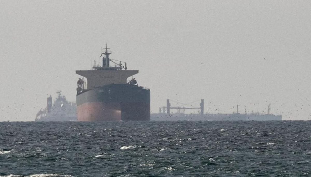 China defies US blockade: Tanker sails through Strait of Hormuz