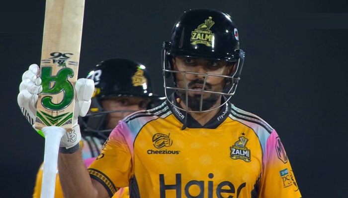 بابر اعظم نے 71 رنز کی ناقابلِ شکست اننگز کھیلی - فوٹو: سوشل میڈیا