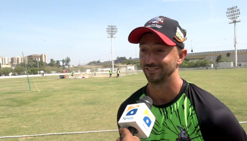 لاہور قلندرز کے  آل راؤنڈر ڈینیل سیمز