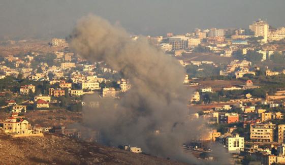 جنوبی لبنان میں اسرائیلی حملے، 9 افراد جاں بحق، حزب اللّٰہ کا 40 راکٹ داغنے کا دعویٰ