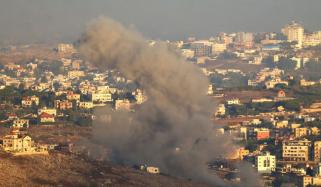 جنوبی لبنان میں اسرائیلی حملے، 4 افراد جاں بحق، حزب اللّٰہ کا 40 راکٹ داغنے کا دعویٰ