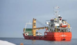 ناکہ بندی کے باوجود ایرانی سپر ٹینکر آبنائے ہرمز سے گزر گیا