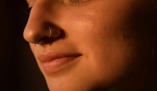 ناک کی بالی کا حصہ خاتون کے پھیپھڑے میں جاکر پھنس گیا