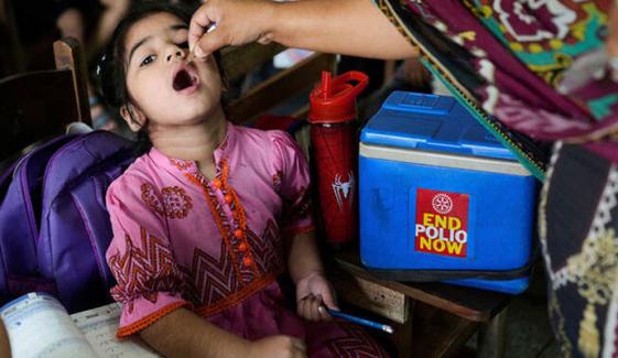 لاہور: خاتون کا پولیو ورکر پر تشدد، پولیس نے مقدمہ درج کرلیا