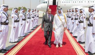 وزیرِاعظم شہباز شریف دوحہ پہنچ گئے، چاق و چوبند دستے کی سلامی