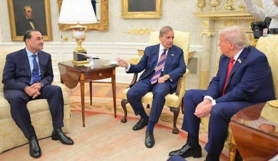 صدر ٹرمپ کا ایران پر ملٹری اسٹرائیکس روکنے کا حالیہ بیان پاکستان کی سفارتی کوششوں کا آئینہ دار