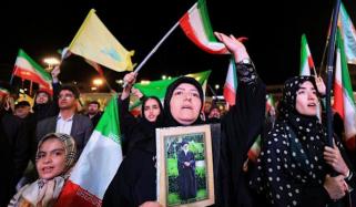 اسرائیل لبنان جنگ بندی پر تہران حزب اللّٰہ کے نعروں سے گونج اٹھا