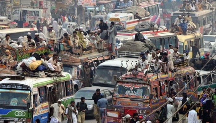 پنجاب، ٹرانسپورٹ کرایوں میں 6 فیصد تک فوری کمی کا اعلان