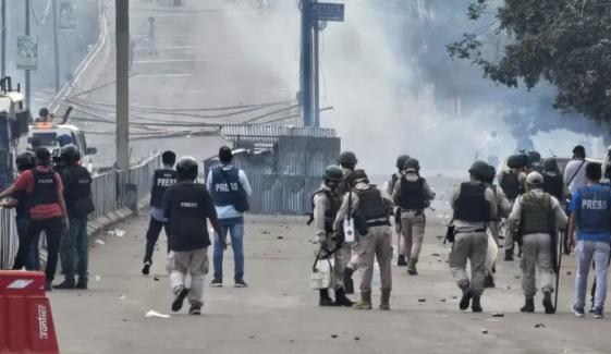 بھارت: منی پور میں کشیدگی عروج پر، عوام اور بھارتی فورسز میں شدید جھڑپیں، متعدد شہری زخمی