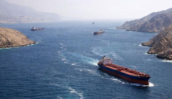 آبنائے ہرمز سے گزرنے کیلئے ایران کی نئی شرائط