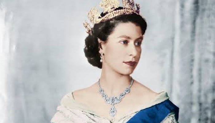 Royal Family drops rare montage on Queen Elizabeths unexpected rise to throne