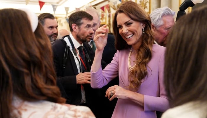 Kate Middleton melts hearts with touching gesture at late queens tribute event