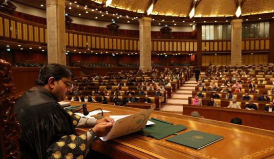 پنجاب اسمبلی:  زرعی انکم ٹیکس نوٹیفکیشنز پیش، تاخیر معاف، معطل احکامات بحال