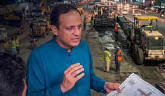 میئر کراچی کا رات گئے شہر کے مختلف علاقوں کا دورہ