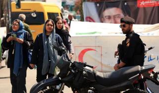 ایرانی عوام کی بڑی تعداد اب بھی انٹرنیٹ سے محروم