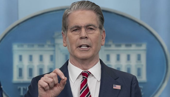 امریکی بحریہ ایرانی بندرگاہوں کی ناکہ بندی جاری رکھے گی، اسکاٹ بیسینٹ