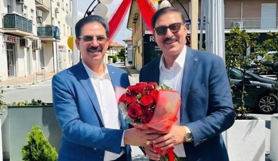 نواز شریف کی قیادت میں پاکستان نے اہم سنگِ میل عبور کیے: سردار ظہور اقبال