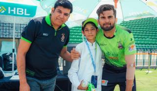  لاہور قلندرز نے کینسر میں مبتلا بچے کی خواہش پوری کر دی