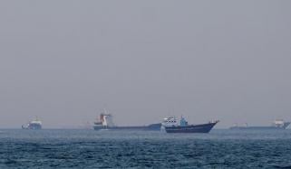 ایرانی پاسداران بحریہ نے 2 جہاز قبضے میں لے لیے
