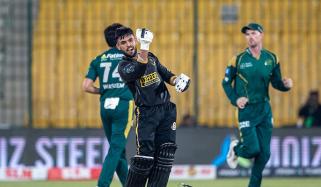 عثمان خان نے پی ایس ایل میں تاریخ رقم کردی