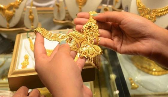 سونے کی قیمت میں کمی، فی تولہ 5 ہزار 200 روپے سستا ہوگیا