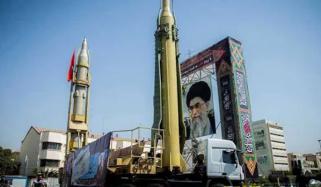 ایران کا امریکا کو واضح پیغام، تہران ریلی میں بیلسٹک میزائل کی نمائش