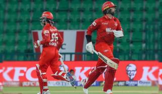 پی ایس ایل 11: راولپنڈیز کیخلاف اسلام آباد یونائیٹڈ کی بیٹنگ جاری