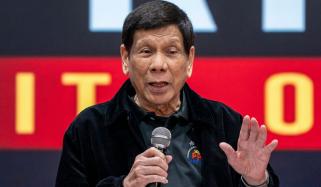 سابق فلپائنی صدر پر قتل کے 3 الزامات کی تصدیق