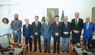 وزیرِاعظم شہباز شریف سے خلاء باز خرم داؤد اور محمد ذیشان علی کی ملاقات