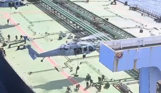 امریکی افواج نے ایرانی تیل لے جانے والا بحری جہاز تحویل میں لے لیا، ویڈیو جاری 