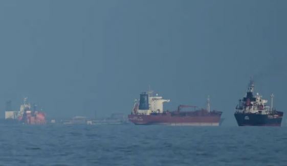 آبنائے ہرمز میں کشیدگی: تیل کی قیمت 106 ڈالرز فی بیرل سے تجاوز کر گئی