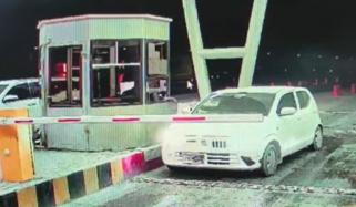 کراچی: شاہراہ بھٹو پر ڈاکو شہری سے 25 لاکھ روپے لوٹ کر فرار