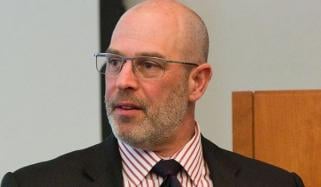 ایرانی بندرگاہوں کی امریکی ناکہ بندی کامیاب نہیں ہو گی: سابق امریکی سفارتکار