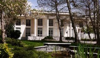 سوئٹزرلینڈ کا ایران میں اپنا سفارت خانہ دوبارہ کھولنے کا اعلان