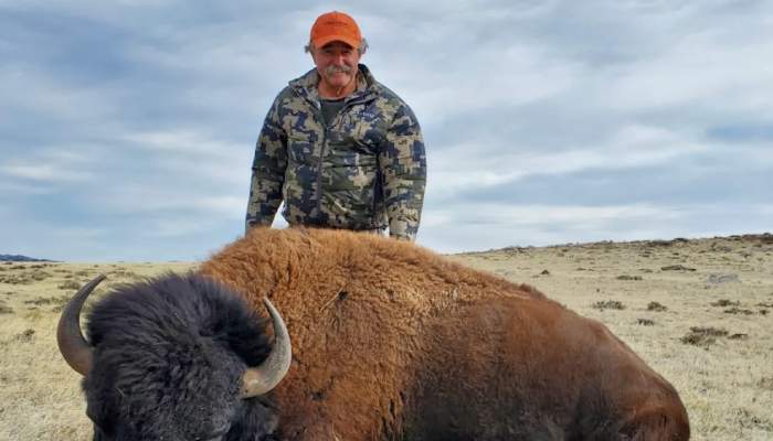 Ernie Dosio: US big-game hunter dies at 75 after elephant attack in Africa