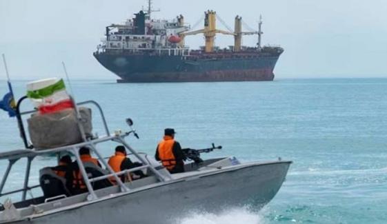 امریکی فوج سے تعاون کے شبہے میں جہاز قبضے میں لیا ہے، پاسداران انقلاب