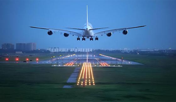 کمرشل طیاروں کیلئے جیٹ فیول کی قیمت میں 75 روپے فی لیٹر کی کمی کردی گئی