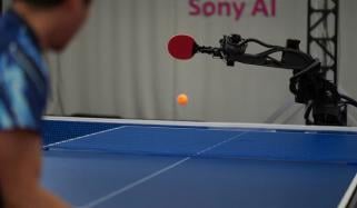 روبوٹ نے ٹیبل ٹینس کے بہترین کھلاڑیوں کو شکست دیکر تاریخ رقم کر دی