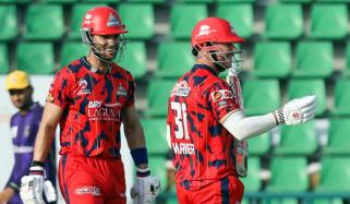 کراچی کنگز نے کوئٹہ گلیڈی ایٹرز کو شکست دے کر پی ایس ایل 11 سے باہر کردیا